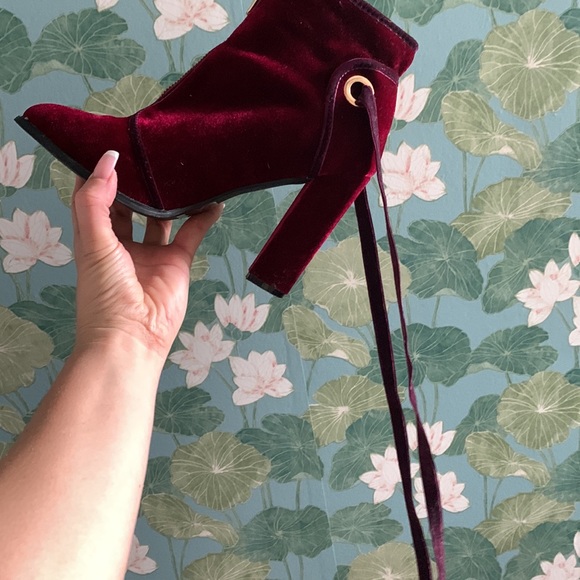 Burgundy velvet booties 🎀 - Picture 5 of 7